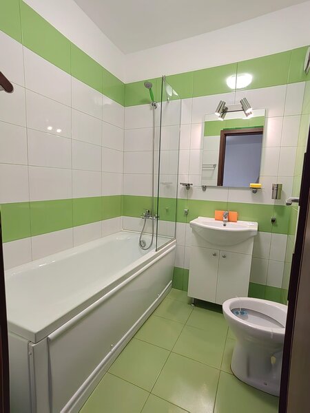 Metrou Aparatorii Patriei, 2 camere